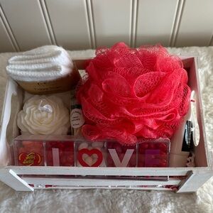 Elegant Red Bath Soak Gift Set For Your Valentine